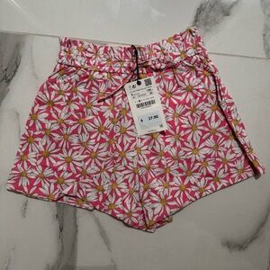 Zara Pink Daisy-Print Elastic Waist Shorts